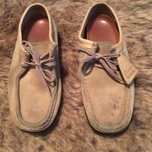 Tan Clark’s Wallabees